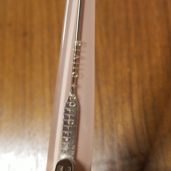 💕ALICE + OLIVIA💕 Victoria Sunglasses Blush/Fade NWT - Picture 12 of 16